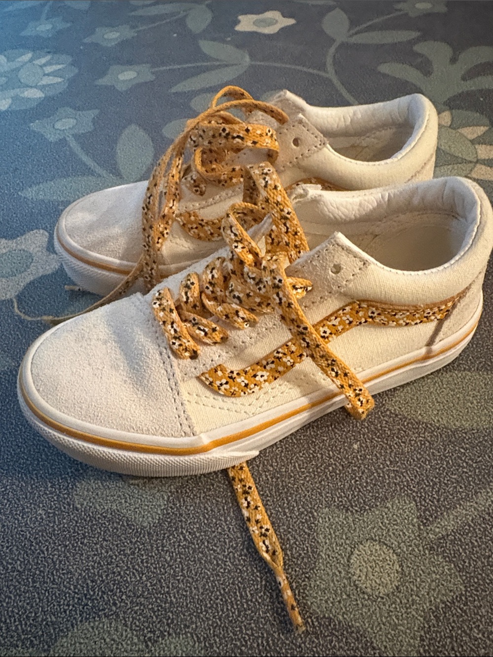 Vans Kids Old Skool sneakers size 12